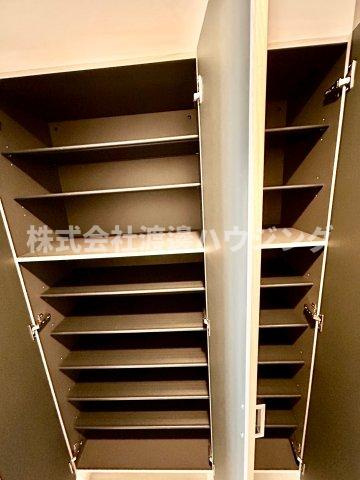 felice vitaの収納|天井高シューズBOX