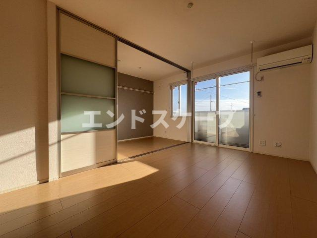 マリオーネの居間・リビング|高崎、前橋のお部屋探しはエンドスケープまで！お客様の理想お聞かせ下さい♪