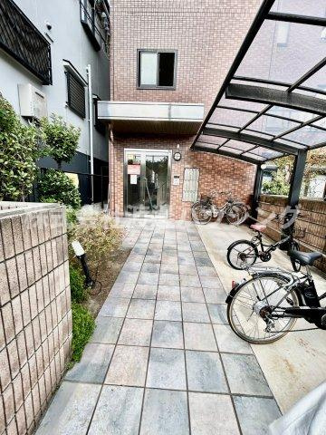 ビオトープ小曽根のエントランス