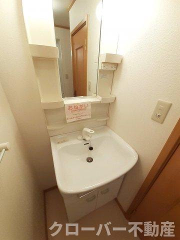 セナ　アイランド　Ａの洗面所