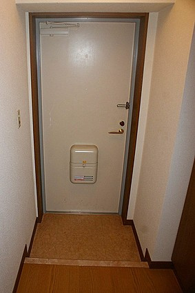カーサ神戸下山手の玄関
