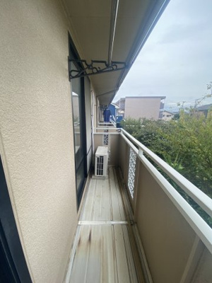 【バルコニー】 | ドミール下石田 | 陽当たり良好なバルコニーです