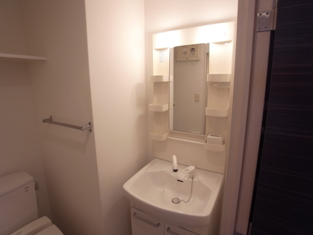 ライジングコート深江本町フラワーパークの洗面所