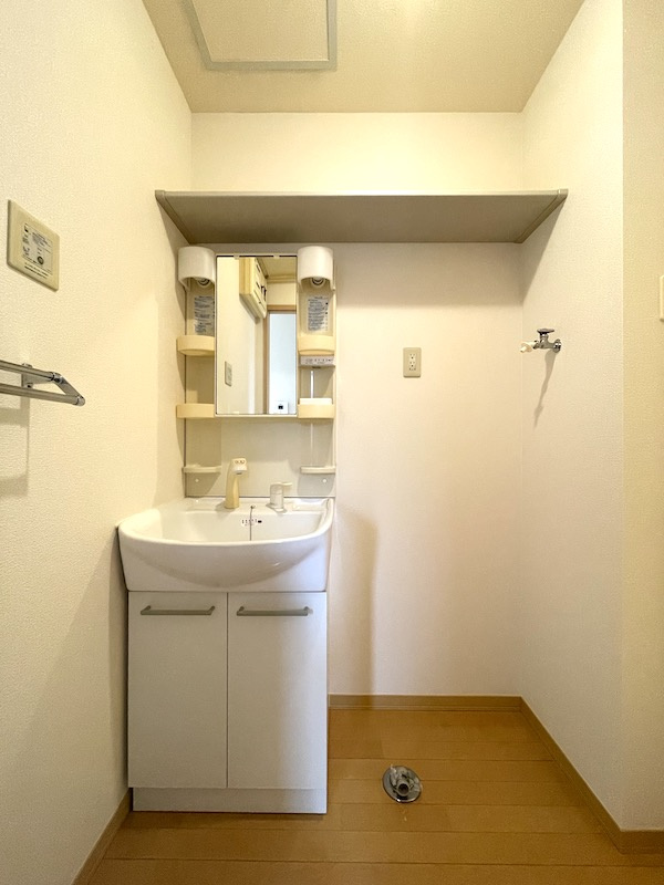 サンライズの洗面所