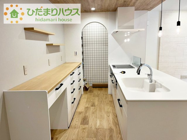 【キッチン】 | かすみがうら市稲吉5丁目　中古戸建 | 家族と会話しながら料理できるオープンカウンター♪