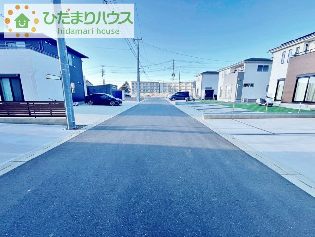 【前面道路含む現地写真】 | かすみがうら市稲吉5丁目　中古戸建 | 閑静な住宅地で叶える静かな暮らし(^^)/