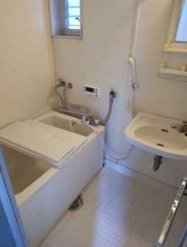 シャトルⅠの浴室