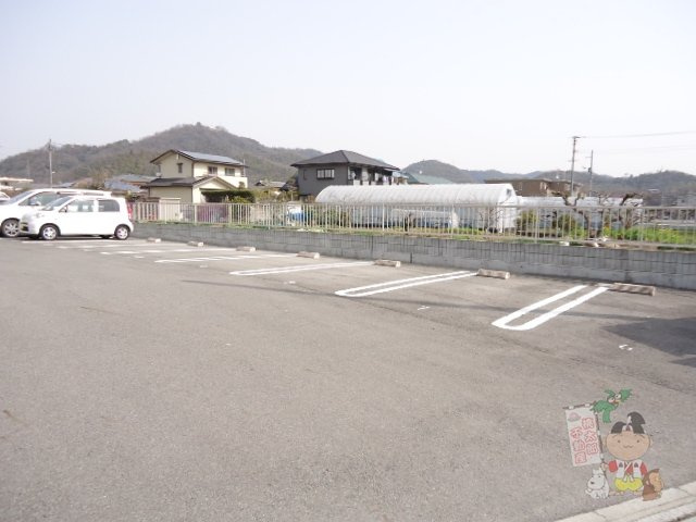 シャーメゾンアドニス　Ⅰの駐車場