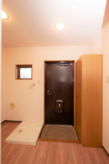 メゾン長束西の玄関|メゾン長束西102号室　
　