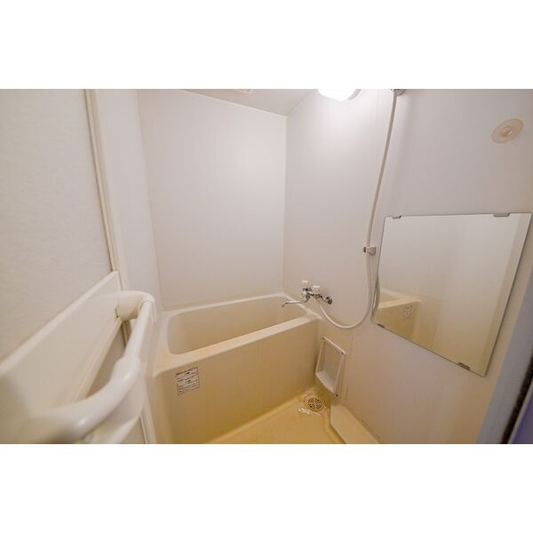 タウンエステート新栄の浴室