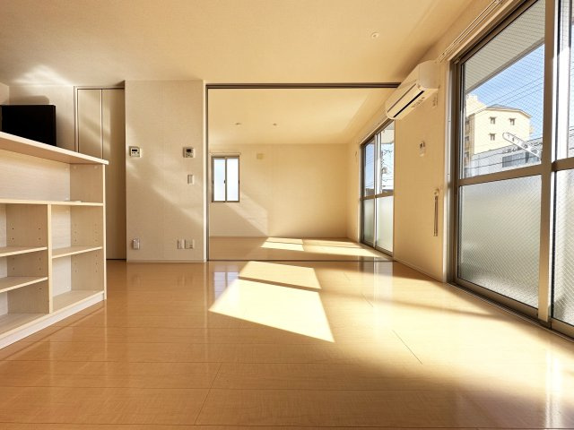 Rakura・ATAGOの居間・リビング