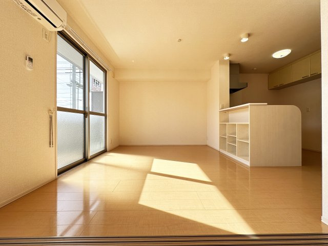 Rakura・ATAGOの居間・リビング