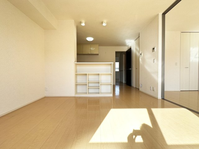 Rakura・ATAGOの居間・リビング