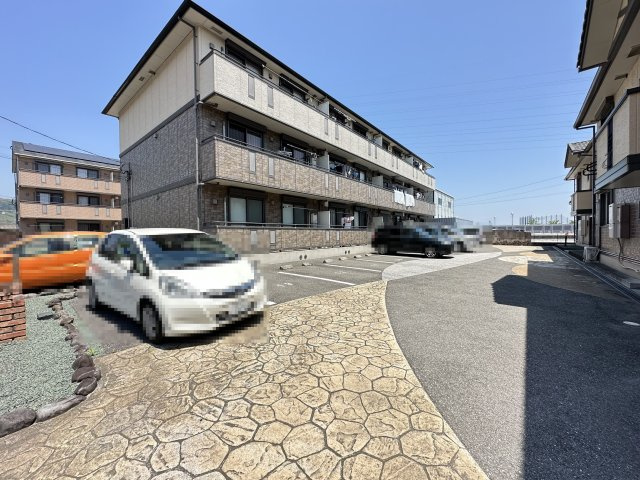 ビレッジ北久保 B棟の外観