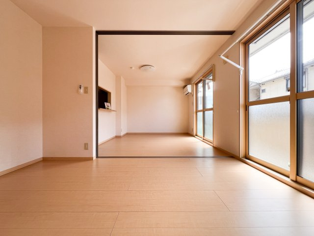 ビレッジ北久保 B棟の洋室