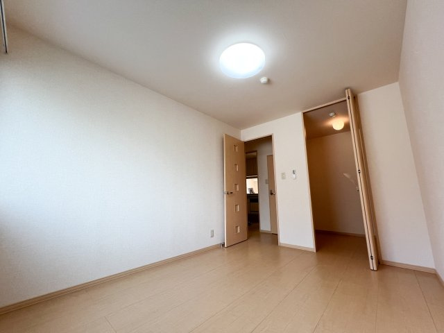 ビレッジ北久保 B棟の洋室