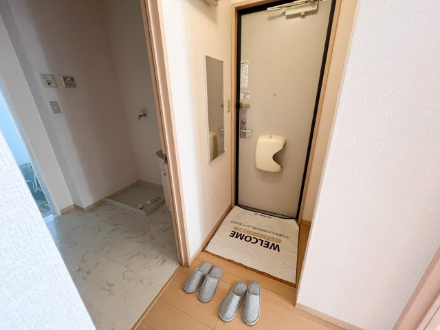 ビレッジ北久保 B棟の玄関