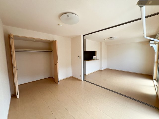 ビレッジ北久保 B棟の居間・リビング