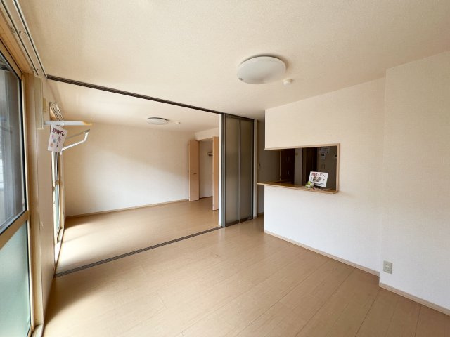 ビレッジ北久保 B棟の居間・リビング