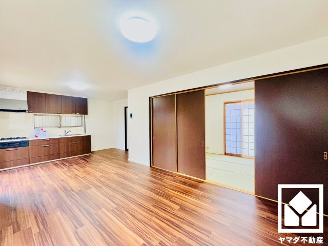 八幡市八幡植松の居間・リビング