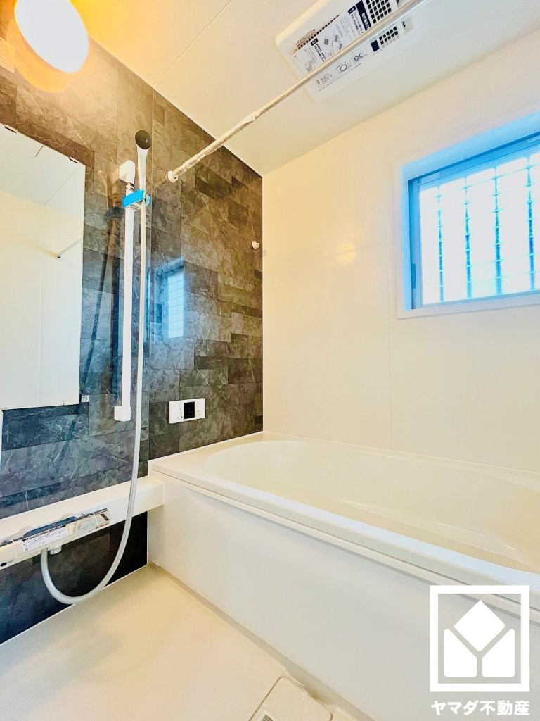 八幡市八幡植松の浴室