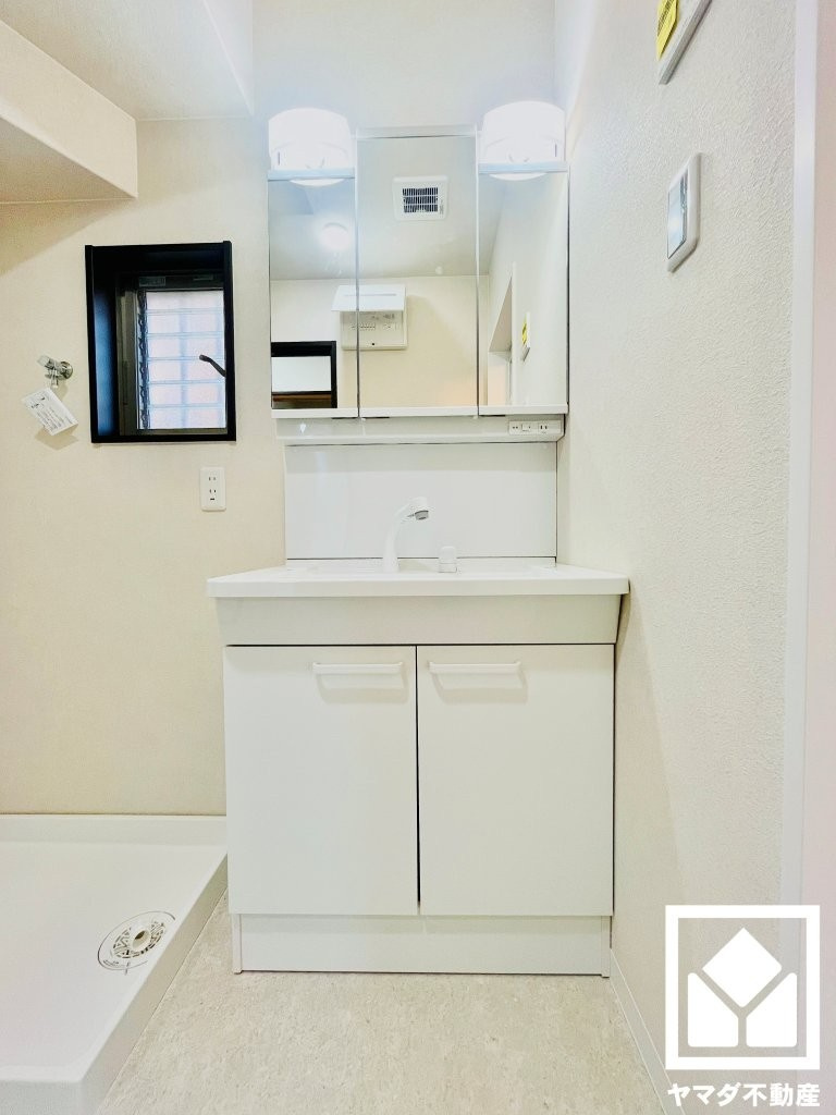 八幡市八幡植松の独立洗面台