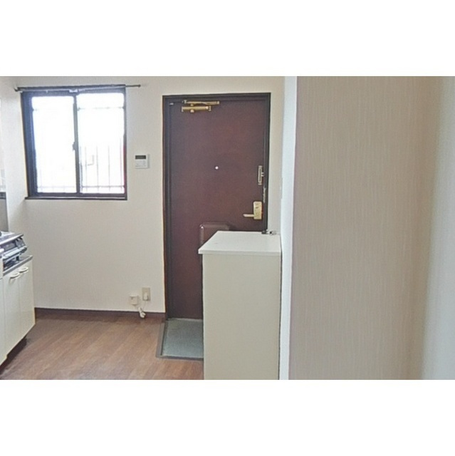 アロマージュフォレストの玄関