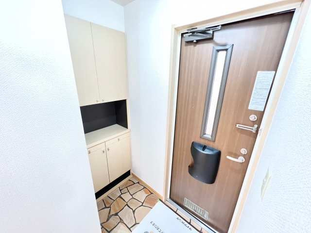 アルカディア四街道の玄関|※別部屋参考写真