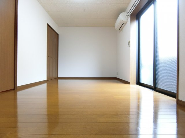 レコルト北の居間・リビング|同物件別部屋イメージ写真