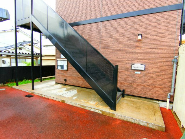 レコルト北のエントランス