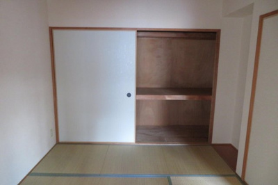 【その他共用部分】 | カサセラミカ | 幅121ｃｍあるので荷物が運びやすいです