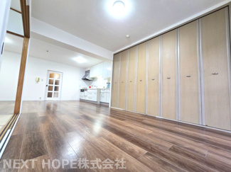 【居間・リビング】 | 阪急逆瀬台マンション　角部屋・リフォーム済み | LDKは約20帖です♪ご家族の癒しの空間です！ぜひ現地でご覧ください！！お気軽にネクストホープ不動産販売までお問い合わせを！！