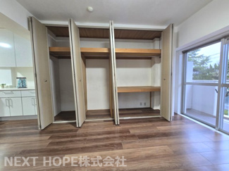 【収納】 | 阪急逆瀬台マンション　角部屋・リフォーム済み | リビングには収納が設けられております！！