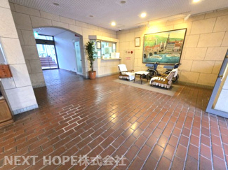 【エントランス】 | 阪急逆瀬台マンション　角部屋・リフォーム済み | エントランスホールです♪