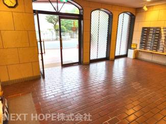 【エントランス】 | 阪急逆瀬台マンション　角部屋・リフォーム済み | エントランスです♪