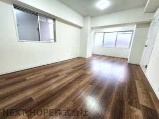 【洋室】 | 阪急逆瀬台マンション　角部屋・リフォーム済み | 洋室11帖です♪ゆったりとした居室です♪ぜひ現地でご確認ください！！