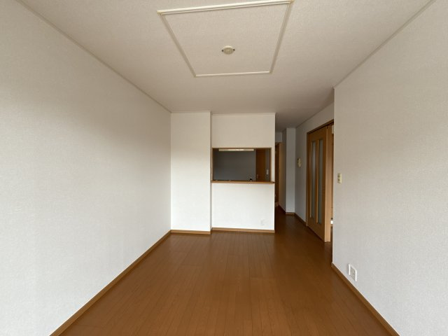 ヒルサイド緑ヶ丘Ｂの居間・リビング