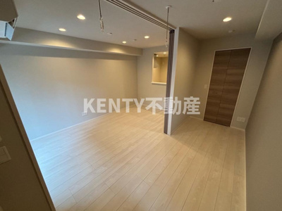 【居間・リビング】 | ロイジェントパークス西馬込 ロイジェントパークス西馬込(103号室) | ゆったり過ごせるリビングです