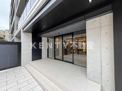 【エントランス】 | ロイジェントパークス西馬込 ロイジェントパークス西馬込(204号室) | ゆとりのあるエントランスです