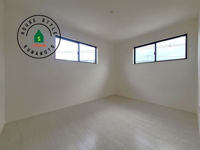 宇土市三拾町第1-2棟（1号棟）　の洋室|採光良好な洋室は全居室、複層ガラスの遮熱効果と断熱効果で、一年中快適に過ごせます。