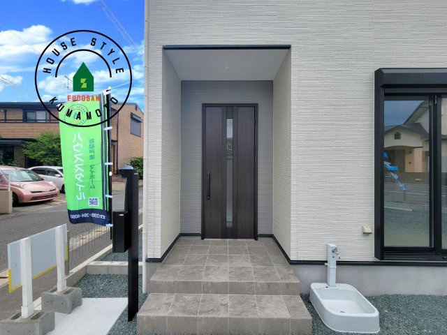 宇土市三拾町第1-2棟（1号棟）　の玄関|おでかけの時も帰った時も、「我が家」を最初に感じでもらえる素敵な空間に。