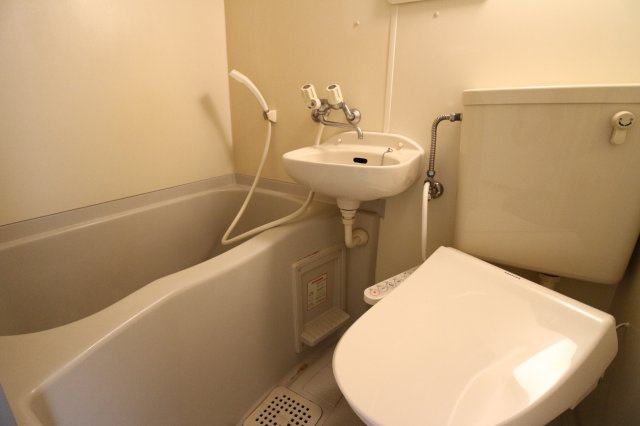 コウアロイヤル垂水part2の浴室