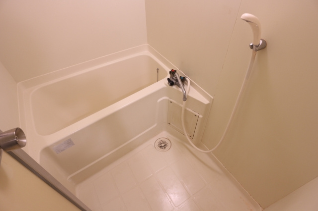 山手ハイツの浴室