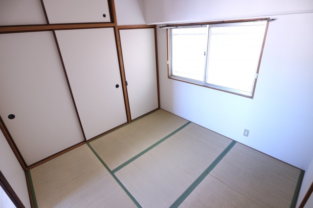 山手ハイツの寝室