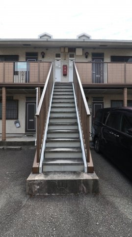 サニーヒル瑞ヶ丘のエントランス