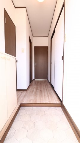 サニーヒル瑞ヶ丘の玄関