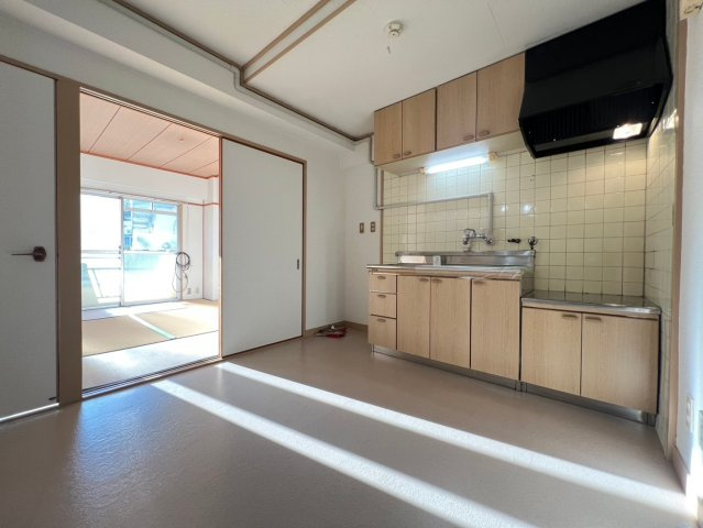 多聞ニューセンターの居間・リビング