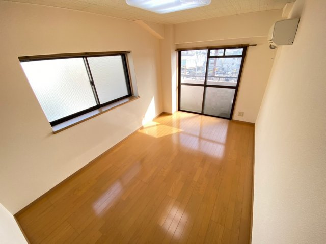 モンテメール仲田の居間・リビング