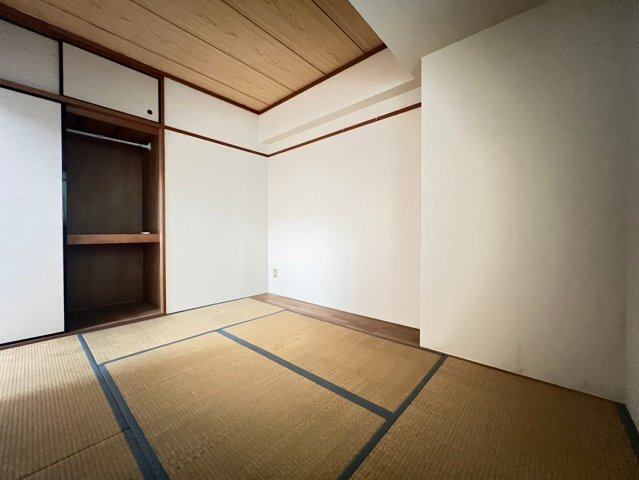 ヴィユー歌敷山の和室