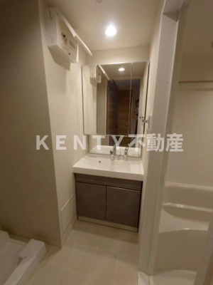 【洗面所】 | ロイジェントパークス西馬込 ロイジェントパークス西馬込(402号室) | 忙しい朝には欠かせない洗面所です